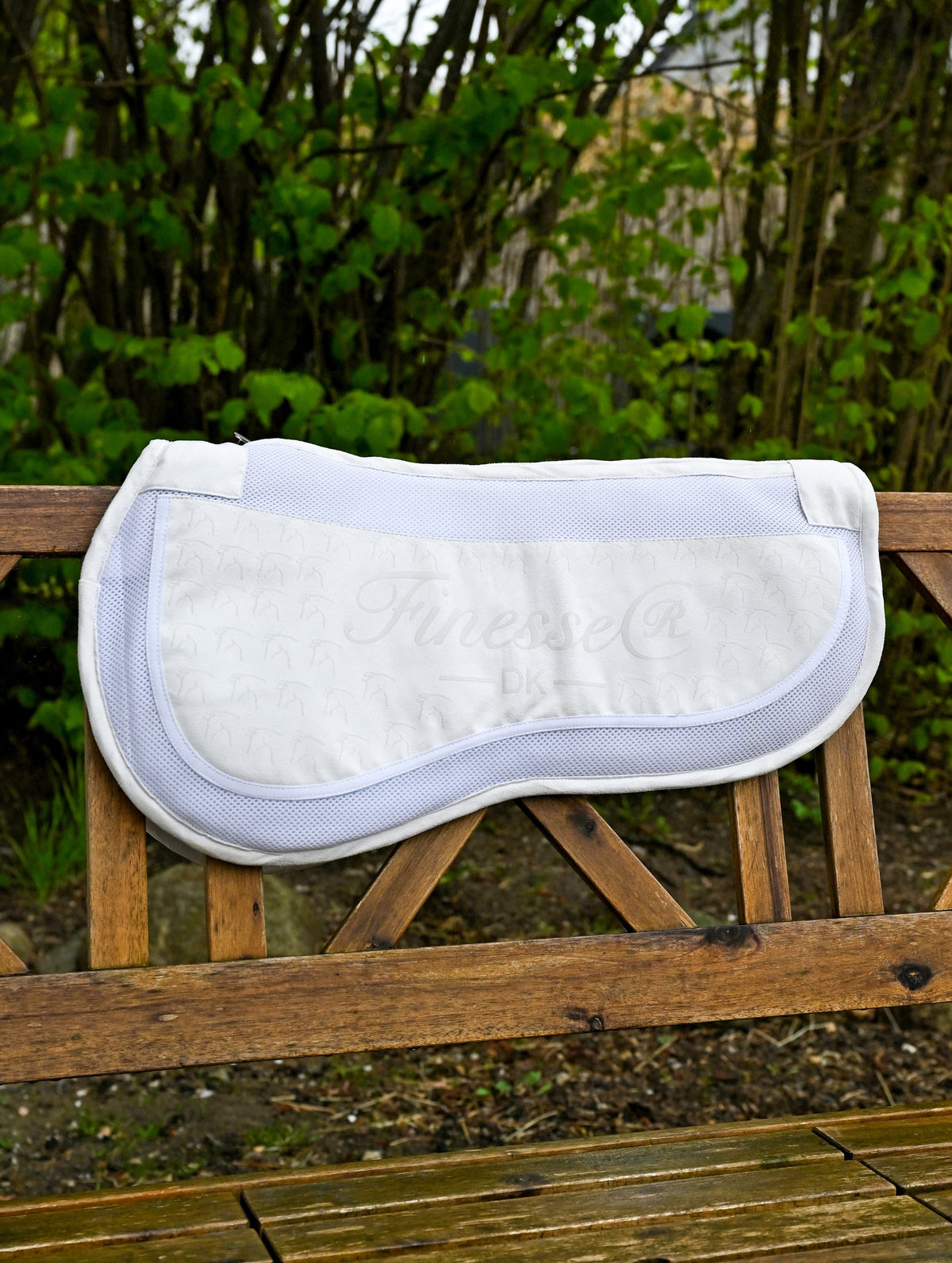 Finesse Half Pad