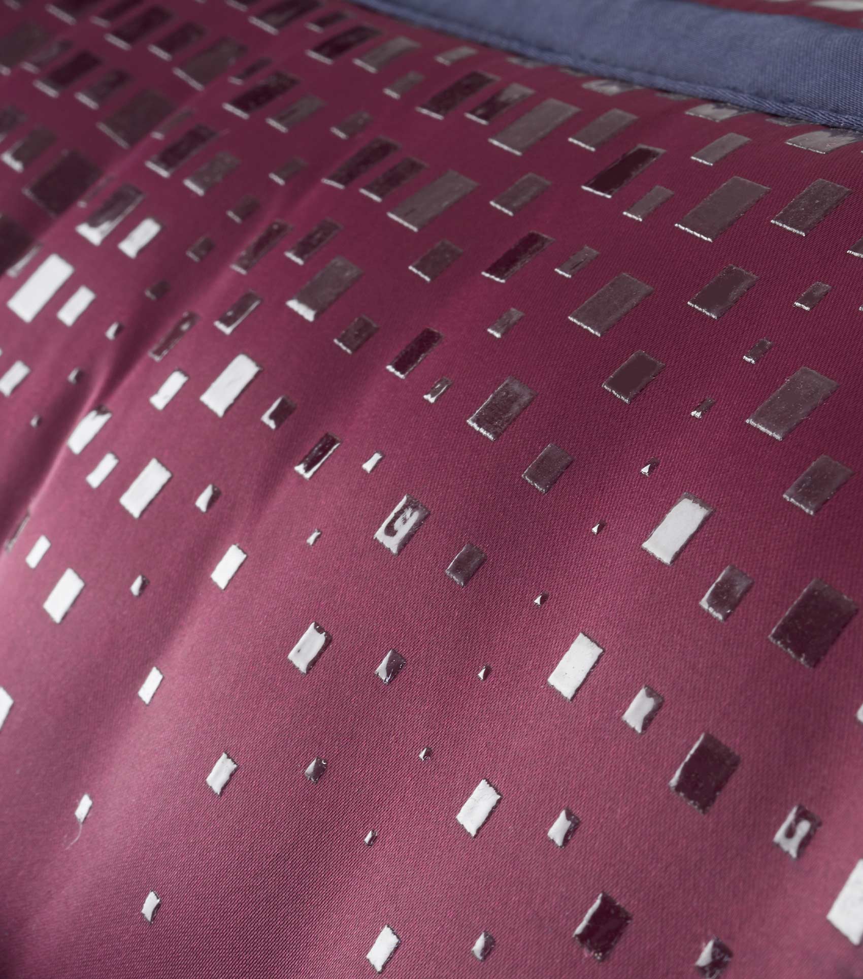 Description:Armada Close Contact Dressage Square_Colour:Wine_Position:5