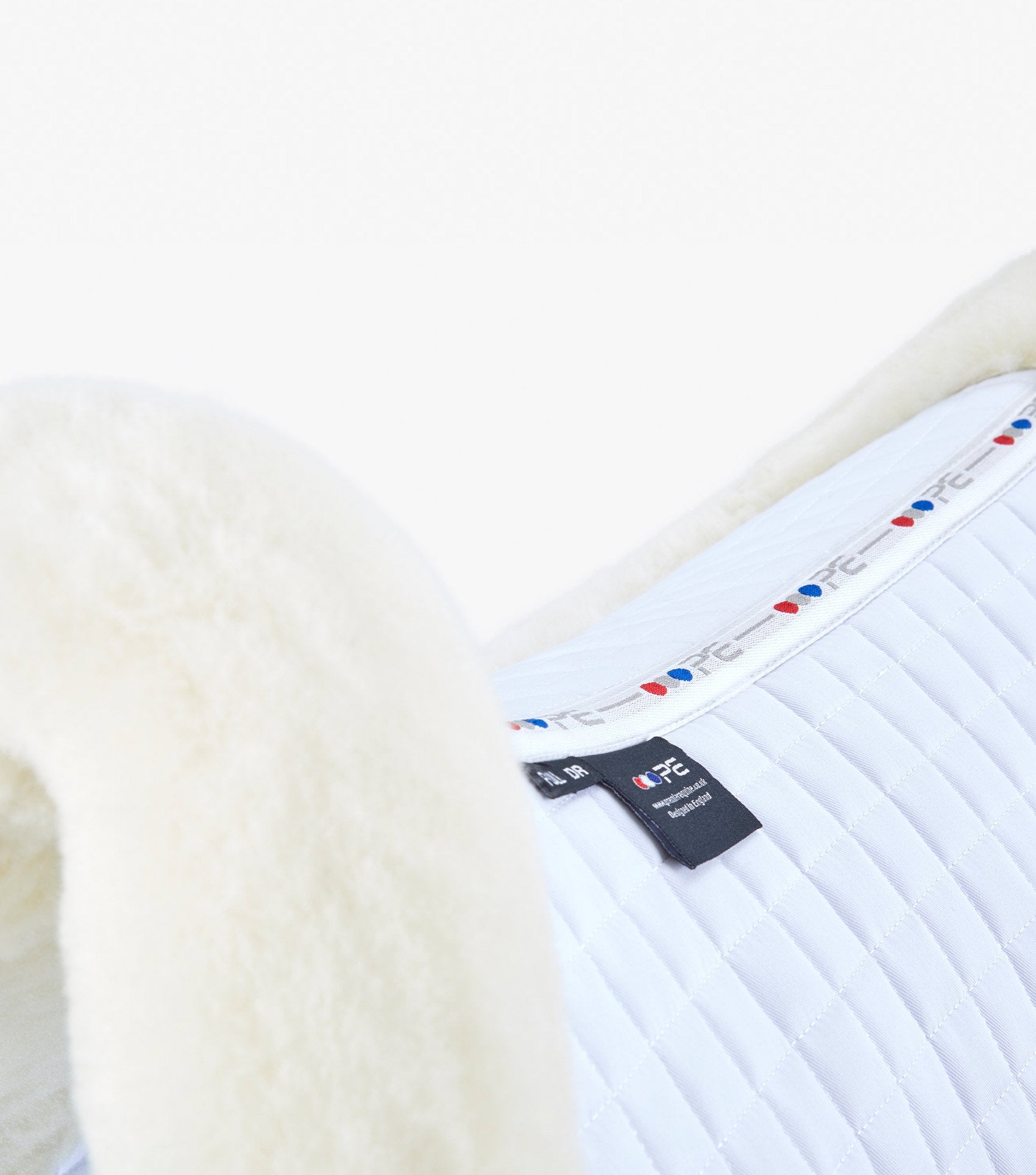 Description:Close Contact Merino Wool European Saddle Pad - Dressage Square_Colour:White/Natural Wool_Position:2