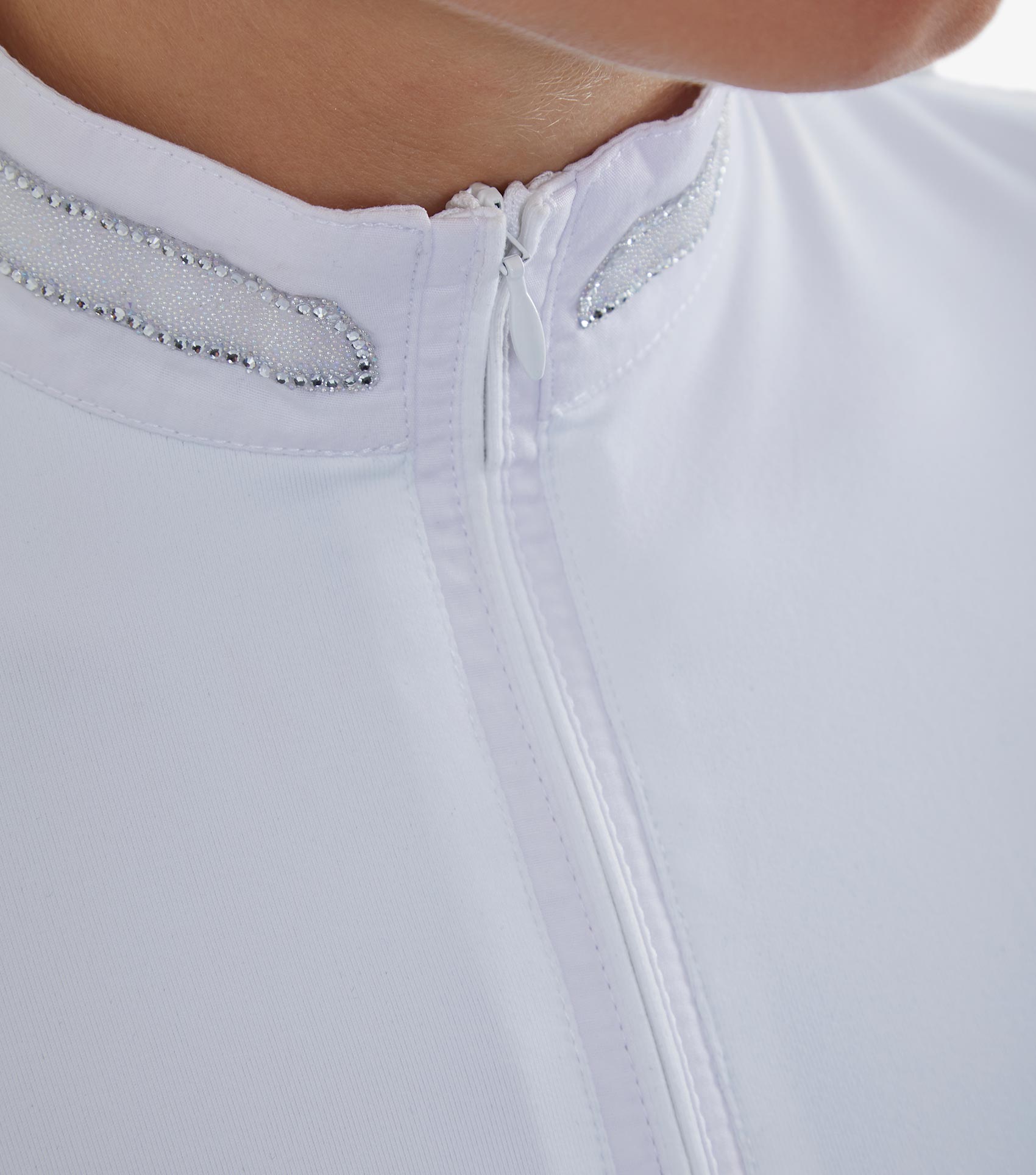 Description:Maria Diamante Show Shirt_Color:White_Position:3